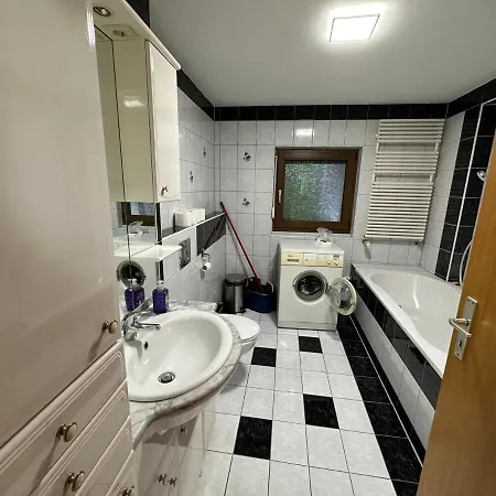 Hw1 Drei Wohung 80qm *